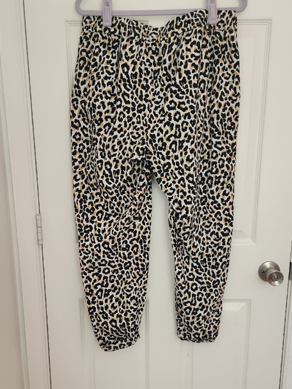 Cozy Casual Chic Weekend J. Crew Leopard-Print Linen Cotton Pull-On Joggers - Picture 5 of 7